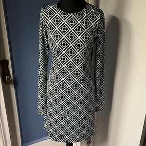 JB by Julie Brown Geometric Black and Green Long Sleeve Dress